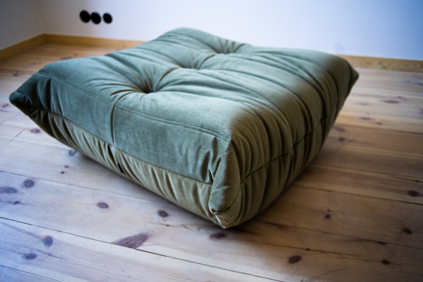 Khakifarbenes Samt Wohnzimmer Set von Michel Ducaroy für Ligne Roset