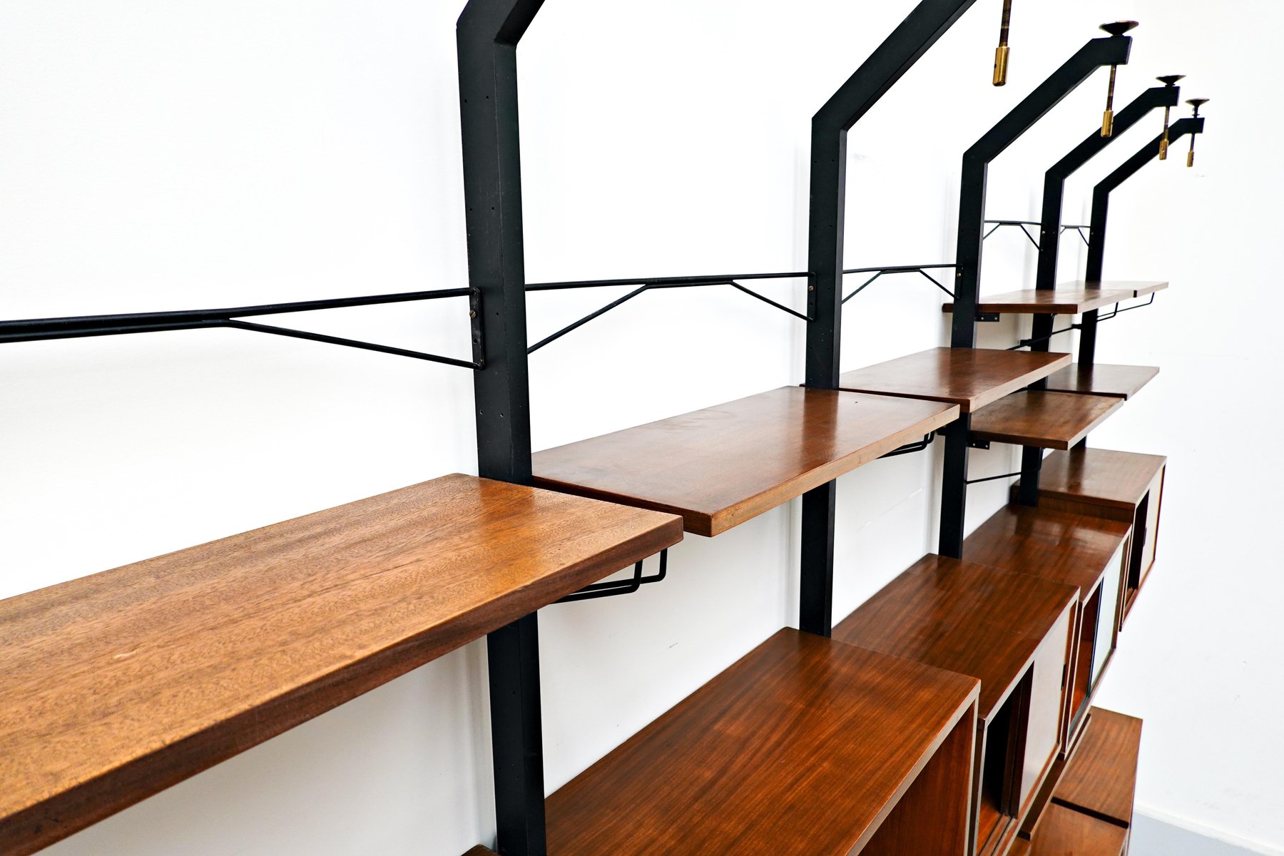 Italienisches Mid-Century Teak Wandregal von Ico Parisi, 1960er bei