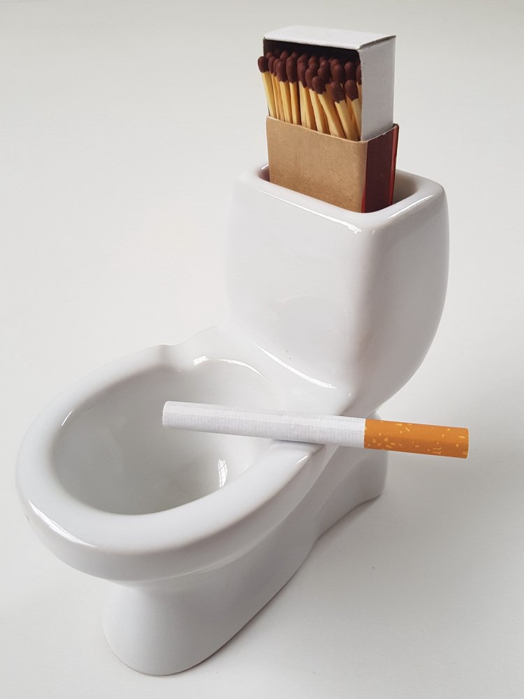 MidCentury Ceramic Toilet Ashtray from Ditmar Urbach, 1960s bei Pamono