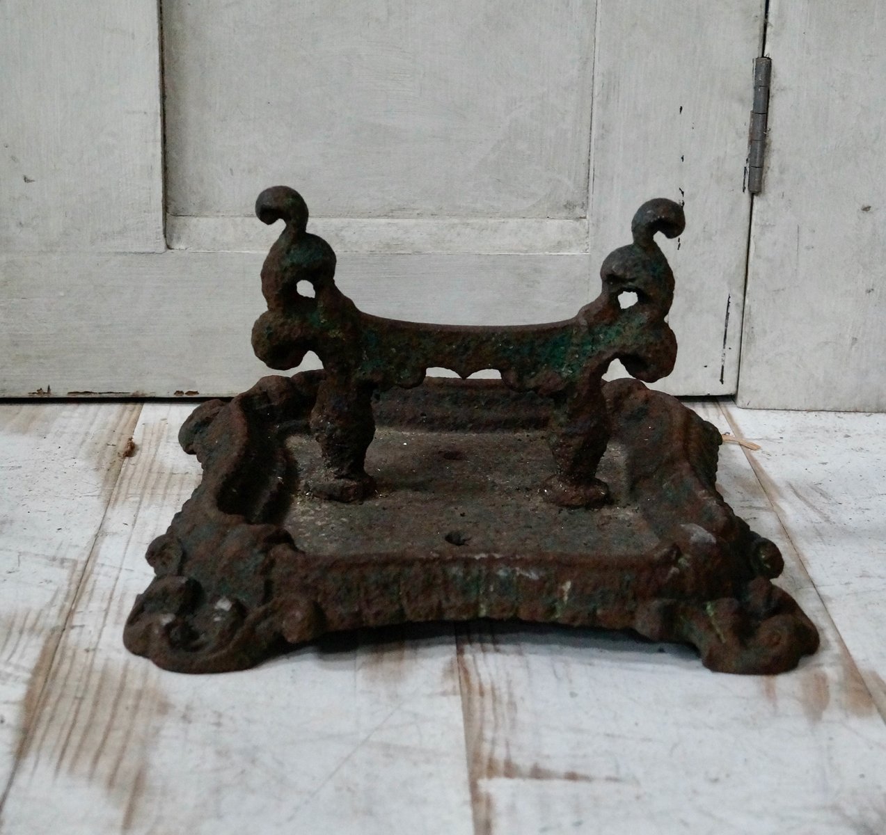 Victorian Cast Iron Boot Scraper for sale at Pamono