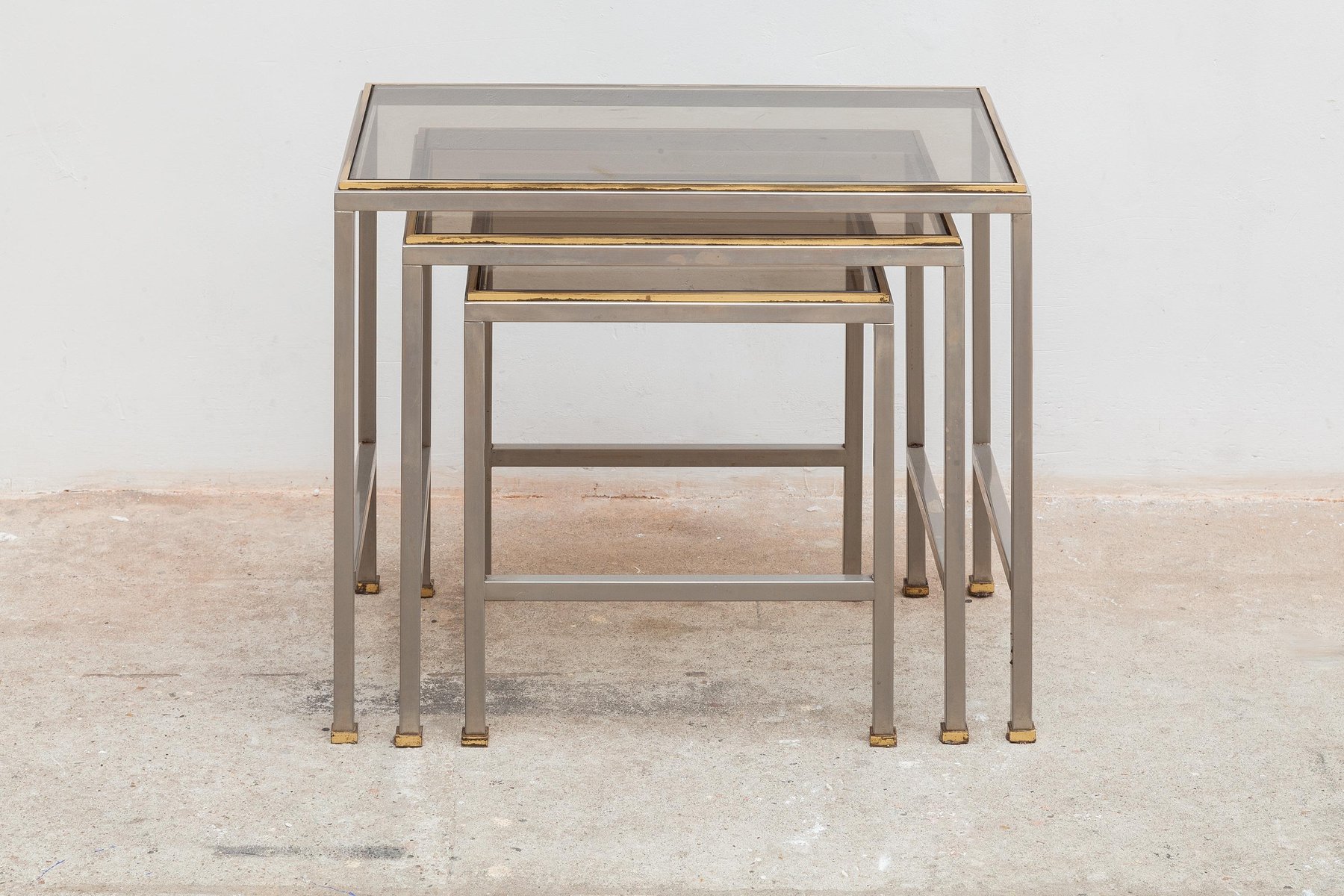 Mid-Century Brass and Chrome Nesting Tables, Set of 3 for sale at Pamono