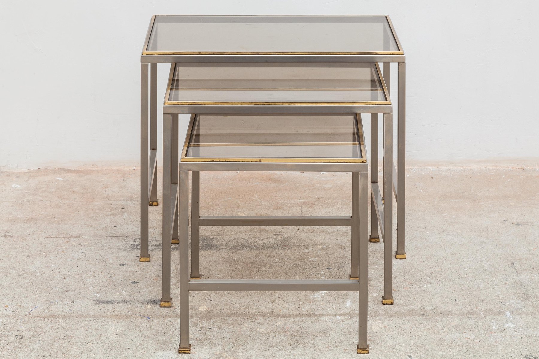 Mid-Century Brass and Chrome Nesting Tables, Set of 3 for sale at Pamono