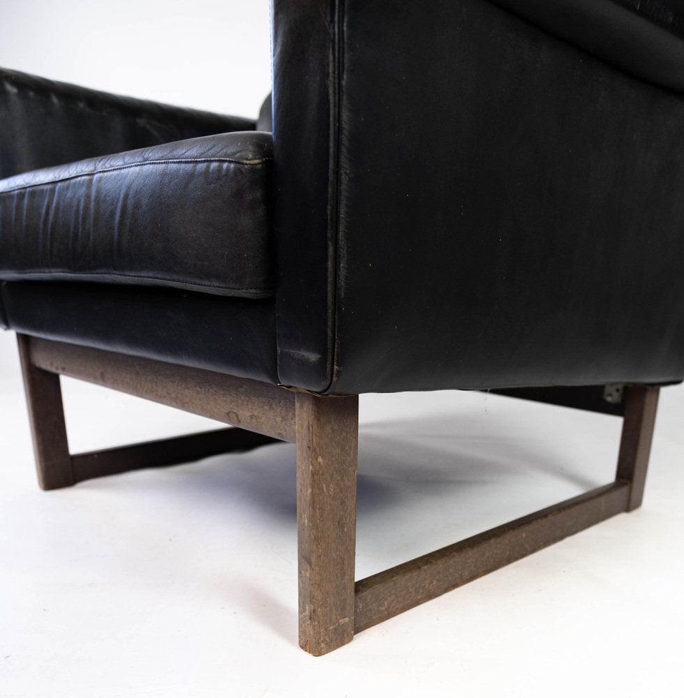 Black Leather Easy Chair by Illum Wikkelsø for sale at Pamono