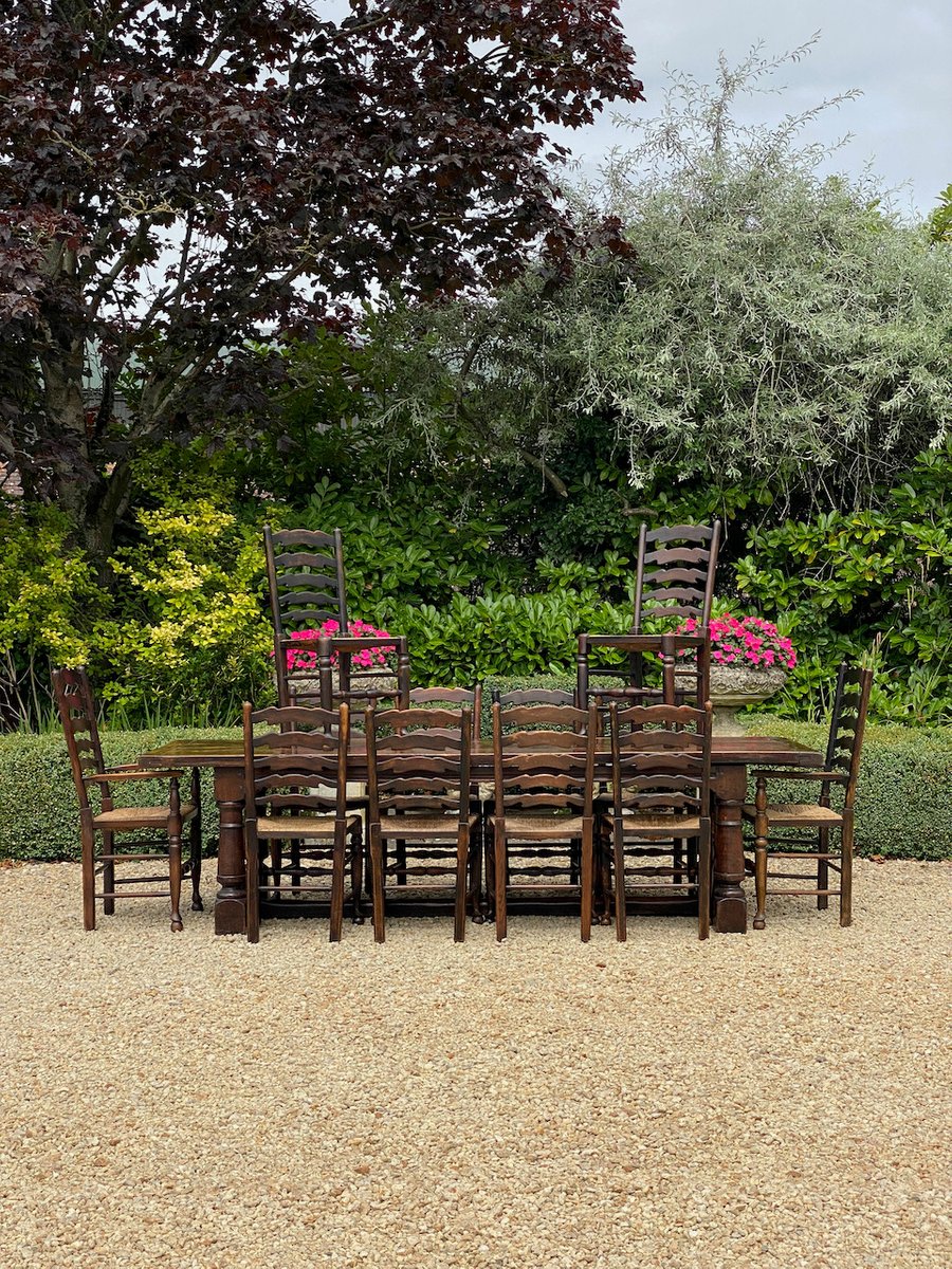 Großer Esstisch & Stühle aus Eiche, 18. Jh., 13er Set bei Pamono kaufen