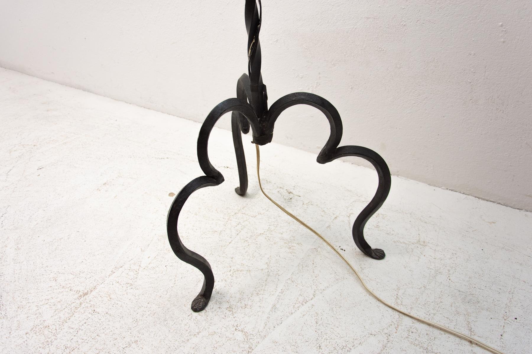 Antike historisierende Stehlampe aus Eisen, 1930er bei Pamono kaufen