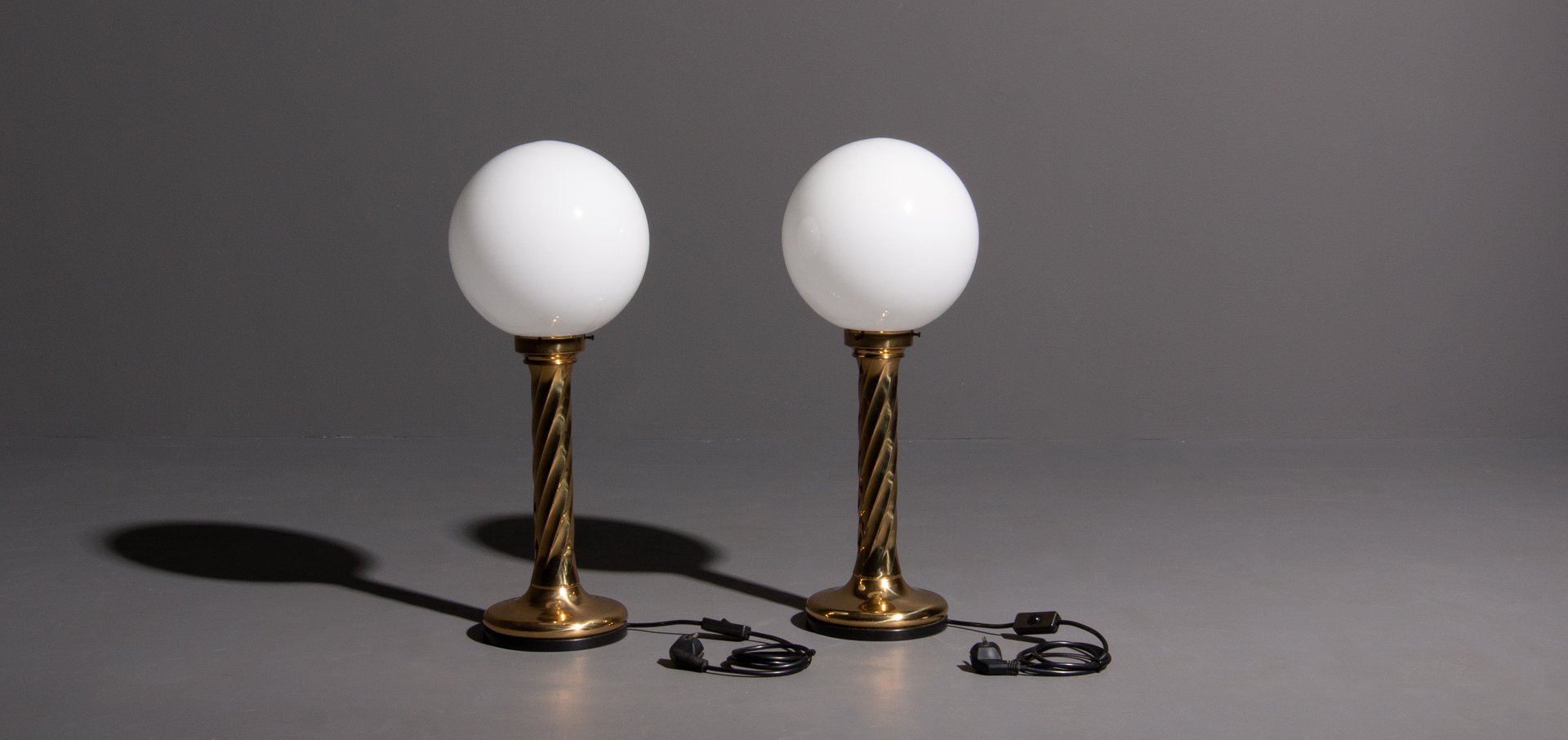 Goldene Kugelförmige Hollywood Regency Lampen 1960er Bei Pamono Kaufen