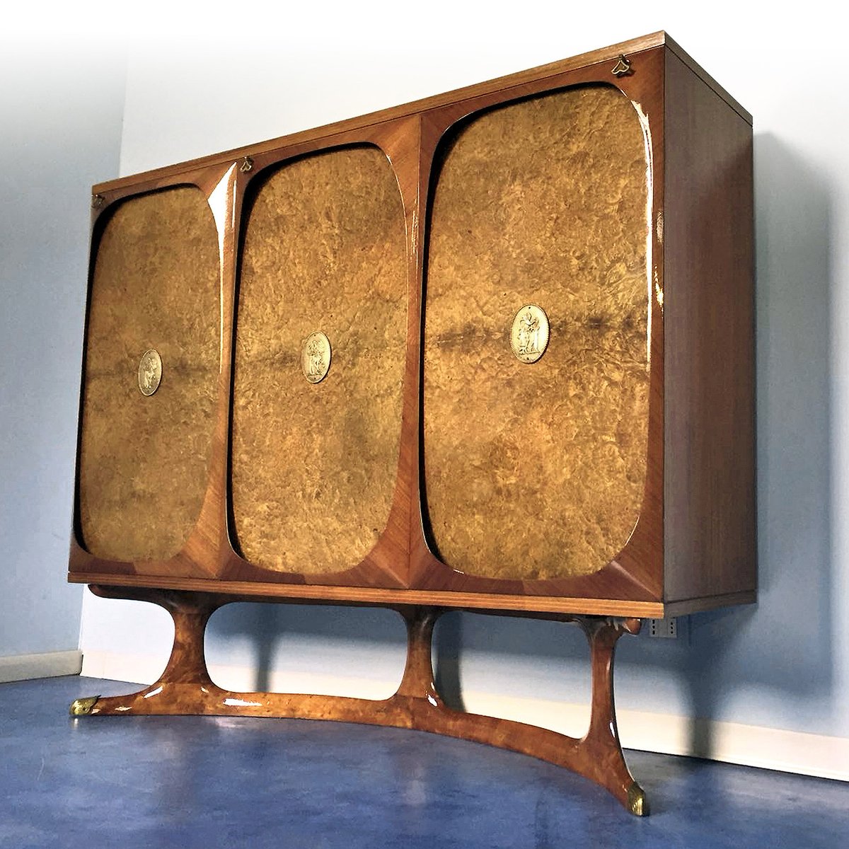 Credenza alta in palissandro con 2 ante in radica di betulla di